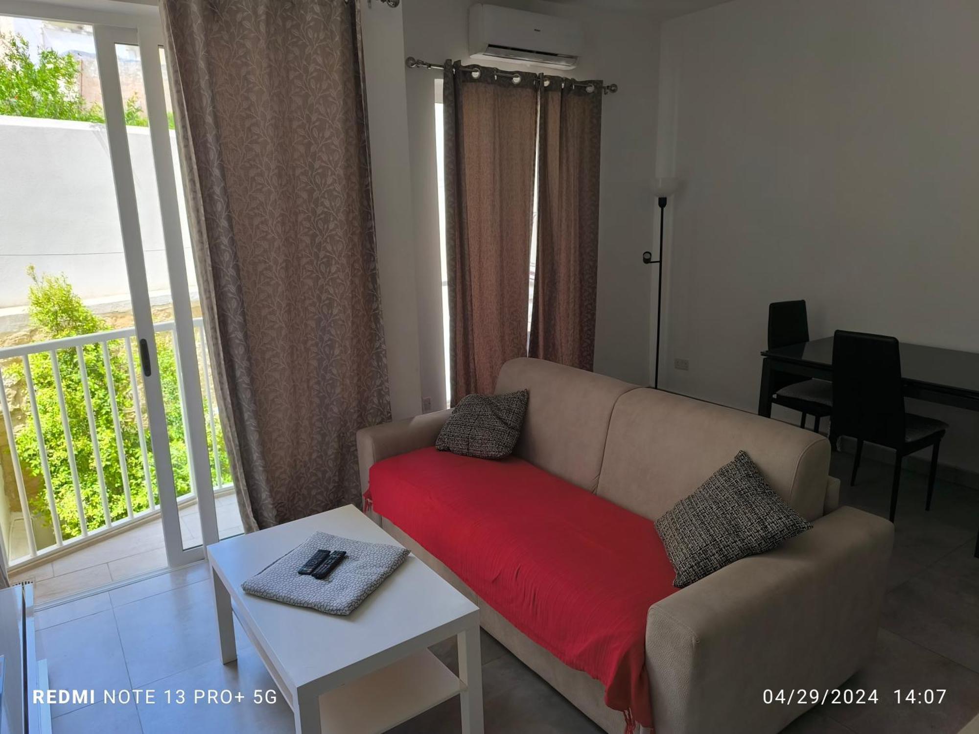 One Bedroom Tea Apartment Il-Gzira Eksteriør billede