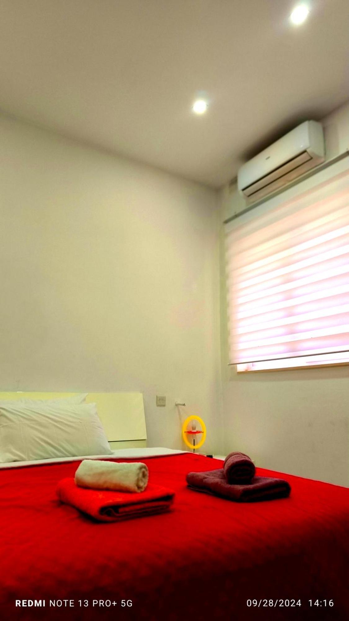 One Bedroom Tea Apartment Il-Gzira Eksteriør billede