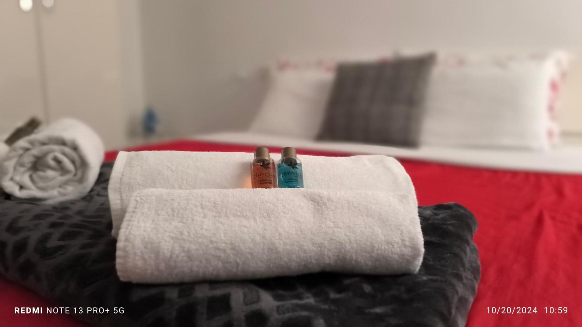 One Bedroom Tea Apartment Il-Gzira Eksteriør billede