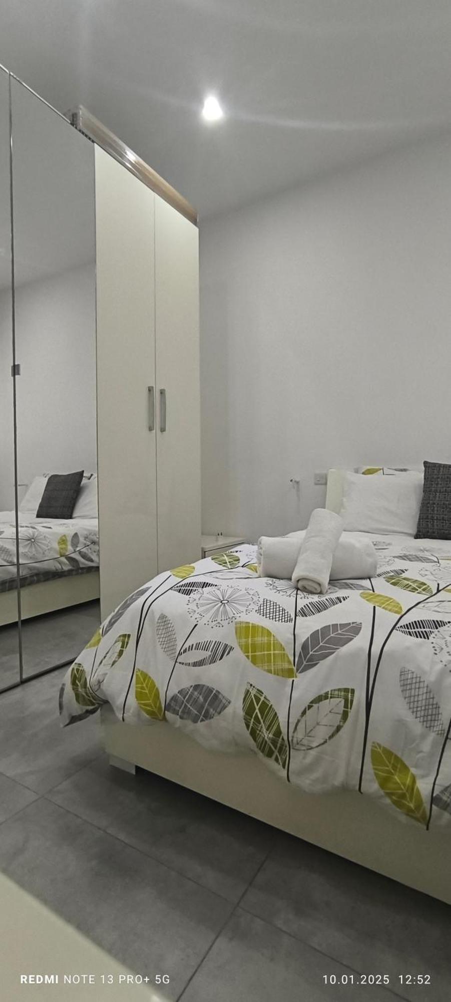One Bedroom Tea Apartment Il-Gzira Eksteriør billede