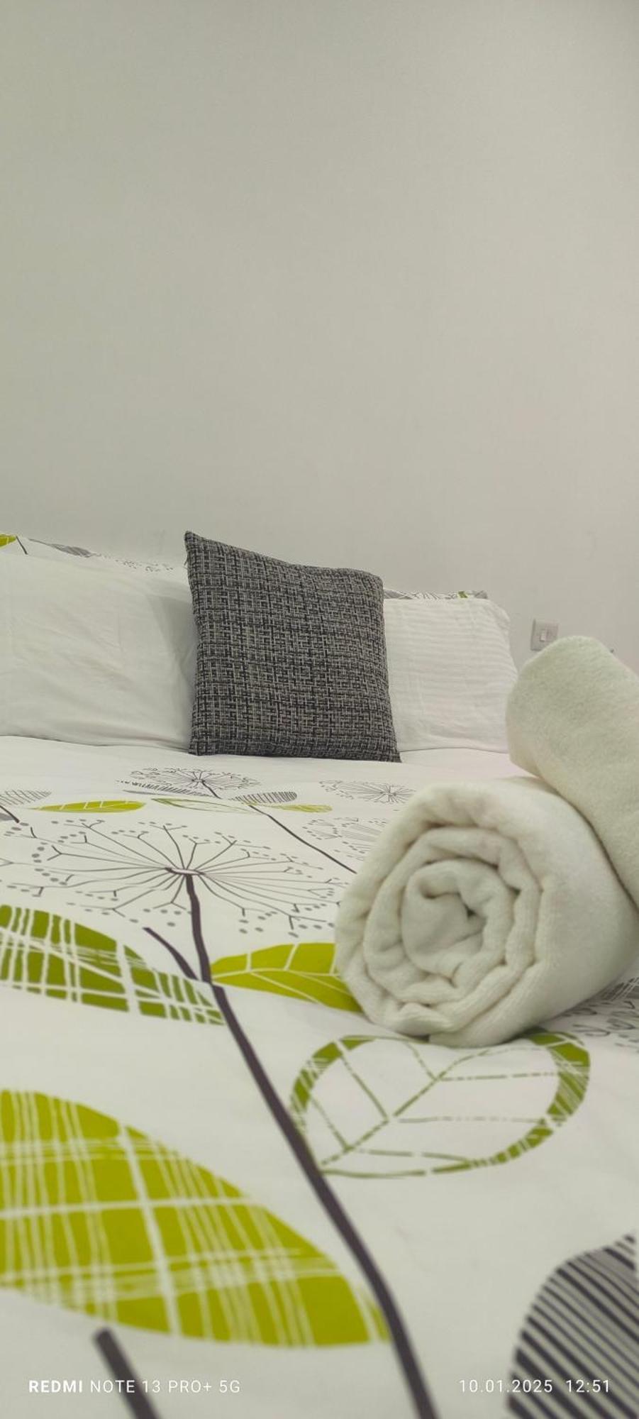 One Bedroom Tea Apartment Il-Gzira Eksteriør billede